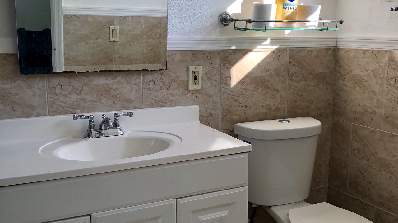 Photo of Bathroom in Cutler Bay
