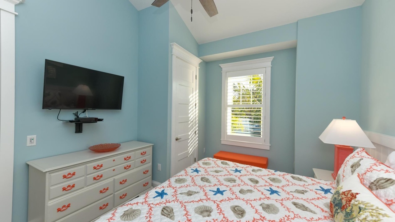 Photo of Bedroom in Holmes Beach