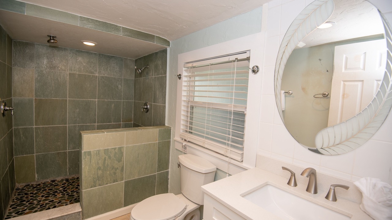 Photo of Bathroom in Gulfport