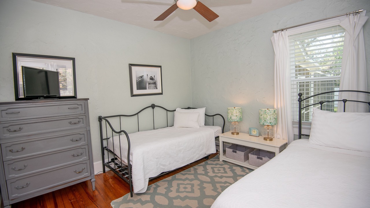 Photo of Bedroom in Gulfport
