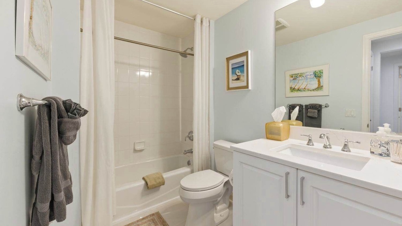 Photo of Bathroom in Royal Harbor