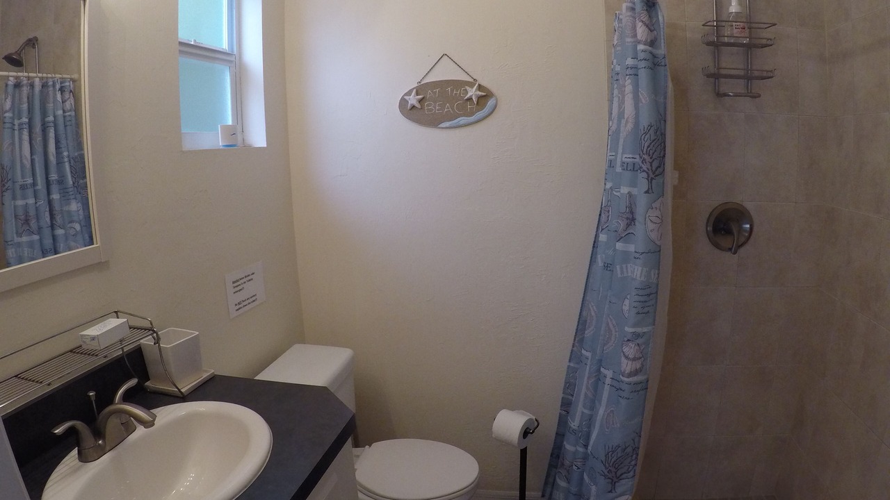 Photo of Bathroom in Caloosahatchee