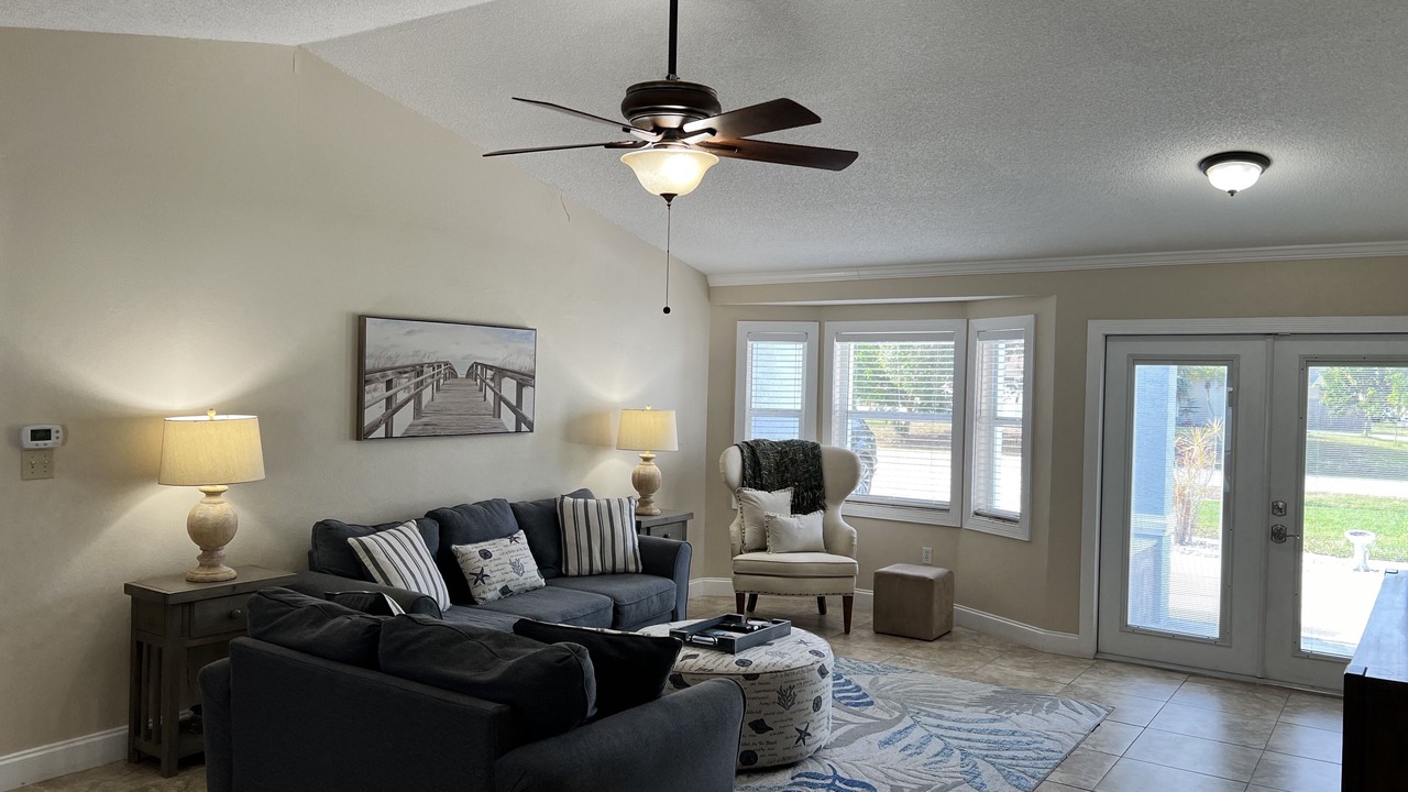 Photo of Livingroom in Desoto Lakes