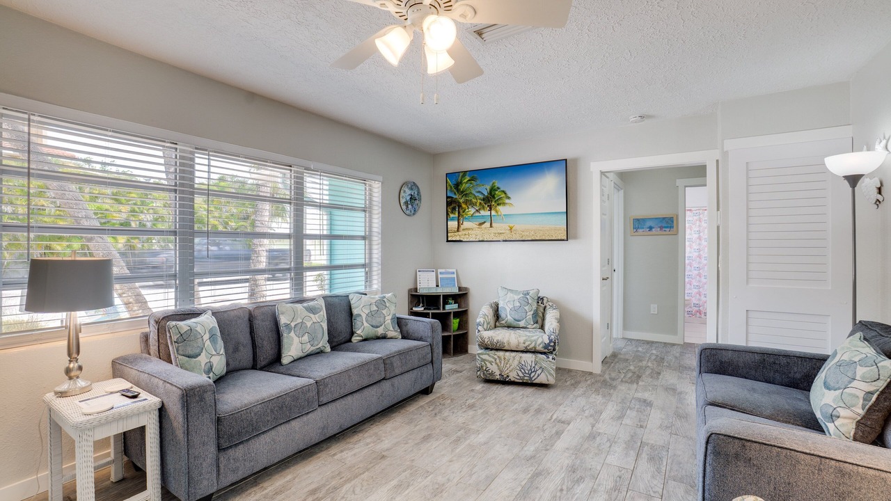 Photo of Livingroom in Holmes Beach