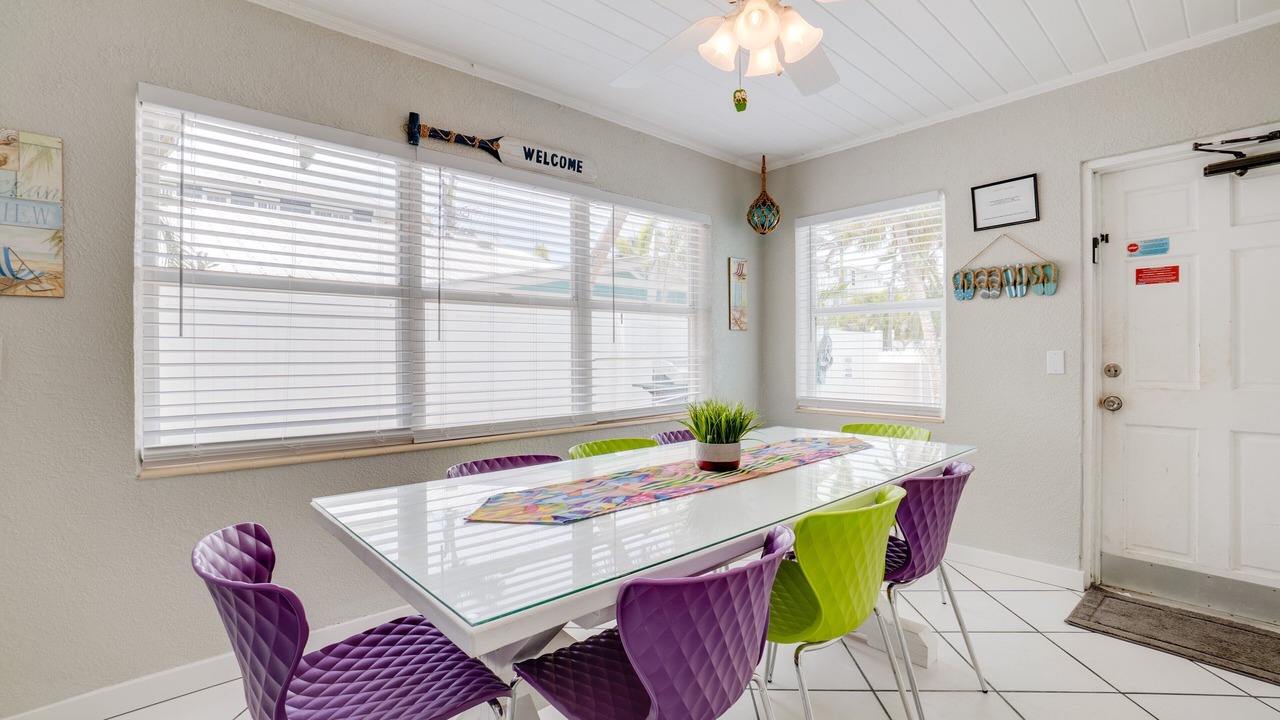 Photo of Livingroom in Holmes Beach