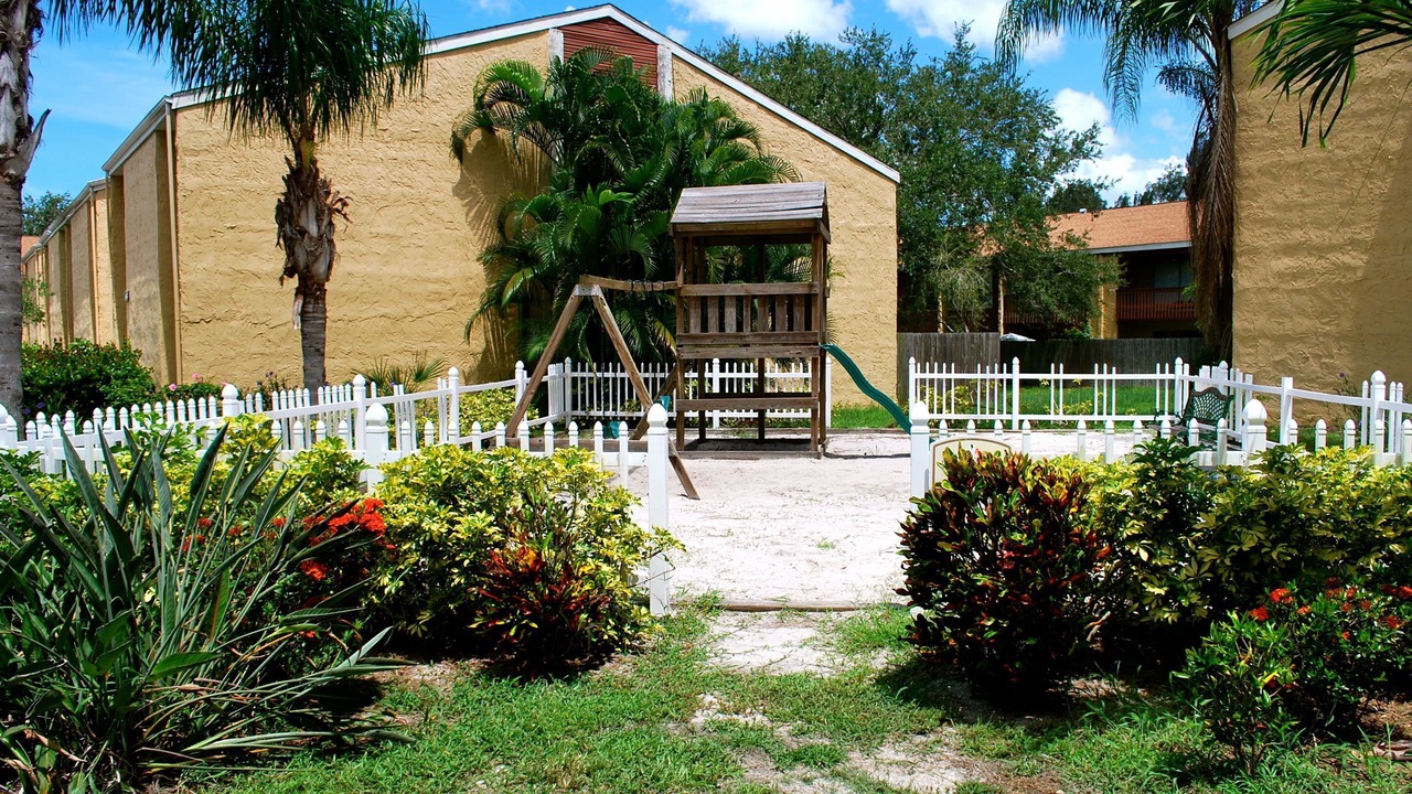 Photo of Others in Gulf Gate Estates