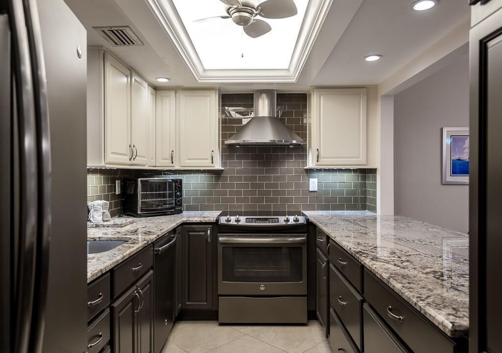 Photo of Others in Iona