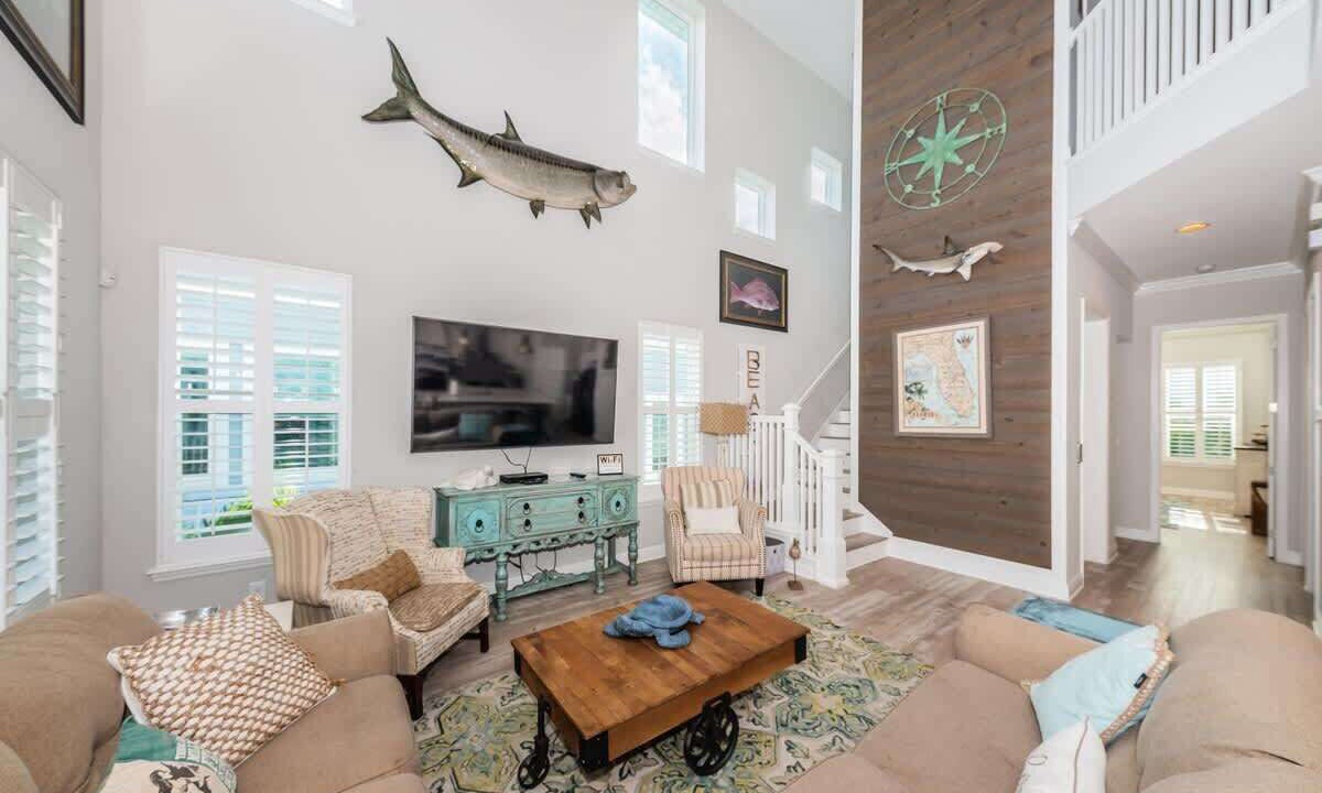 Photo of Livingroom in Redington Beach