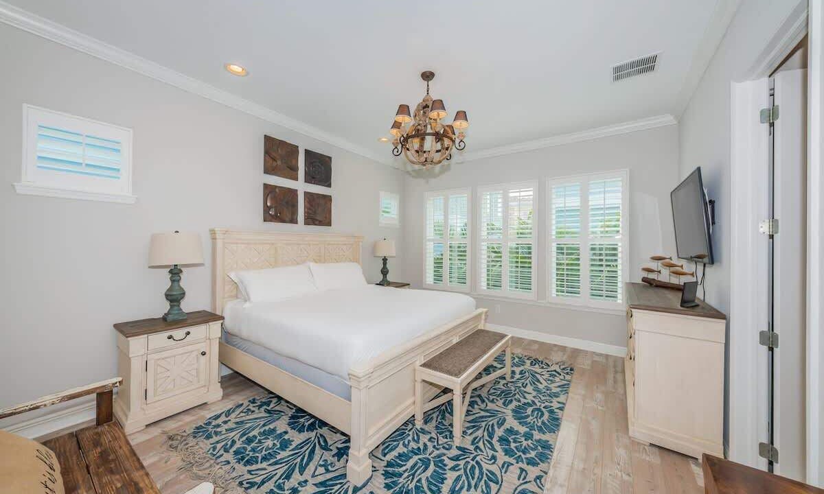 Photo of Bedroom in Redington Beach
