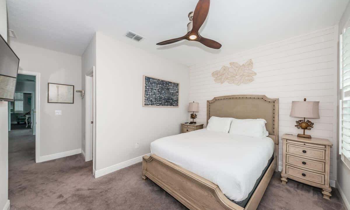 Photo of Bedroom in Redington Beach