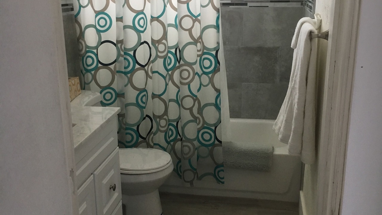 Photo of Bathroom in Marathon