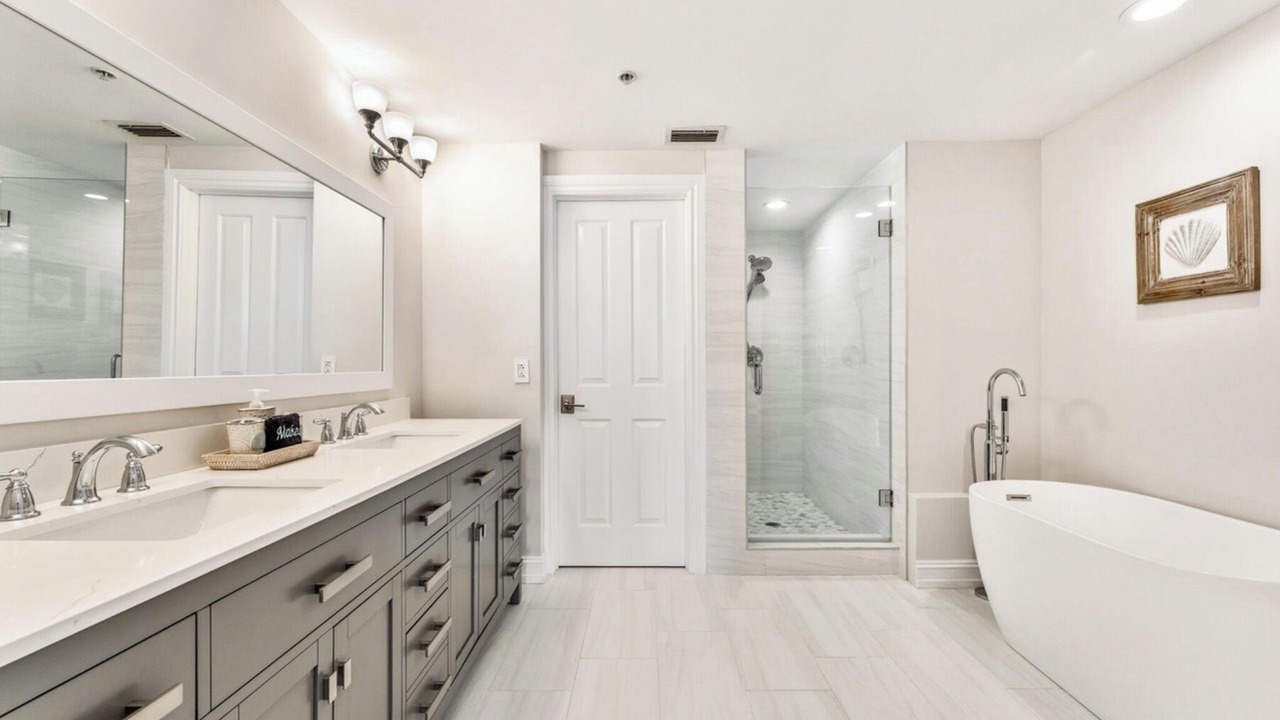 Photo of Bathroom in Islamorada