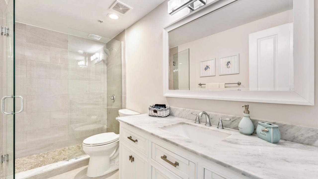 Photo of Bathroom in Islamorada