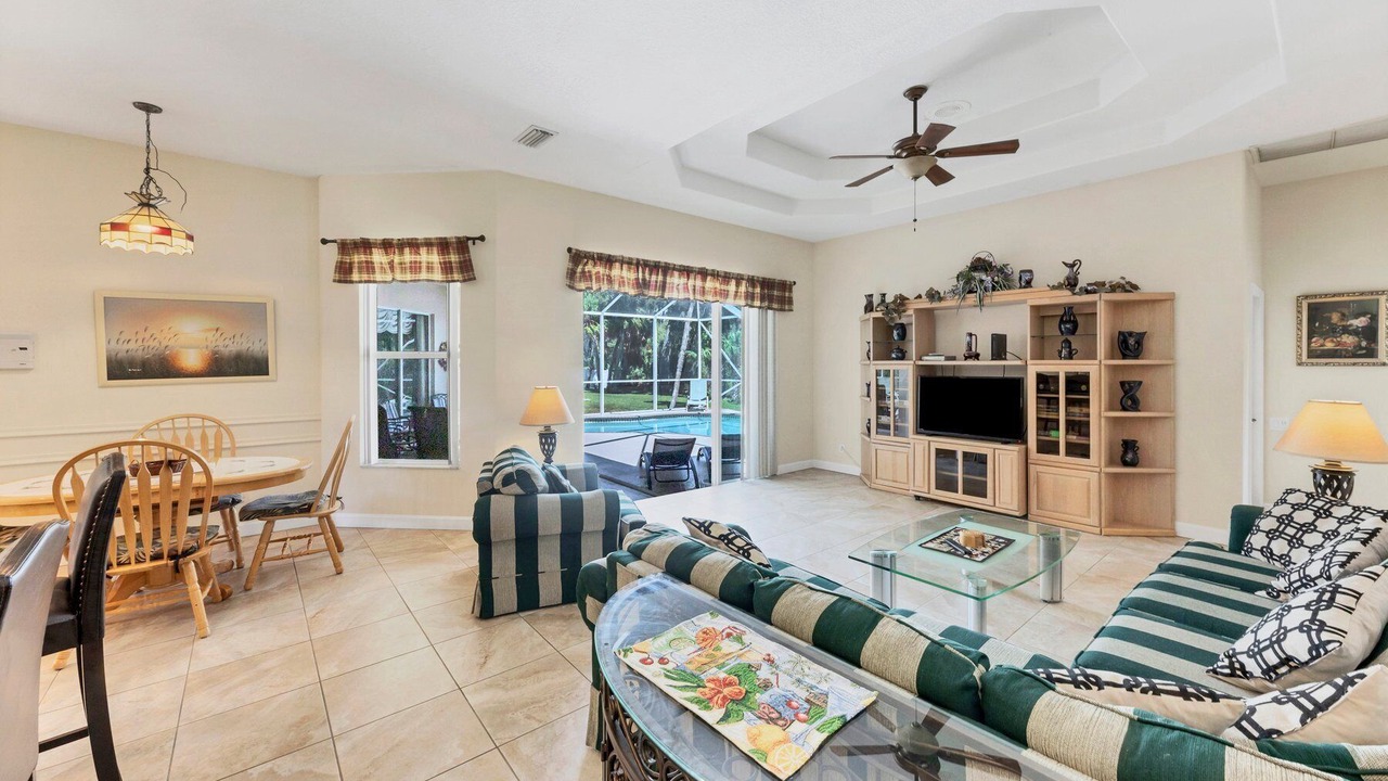 Photo of Livingroom in Englewood