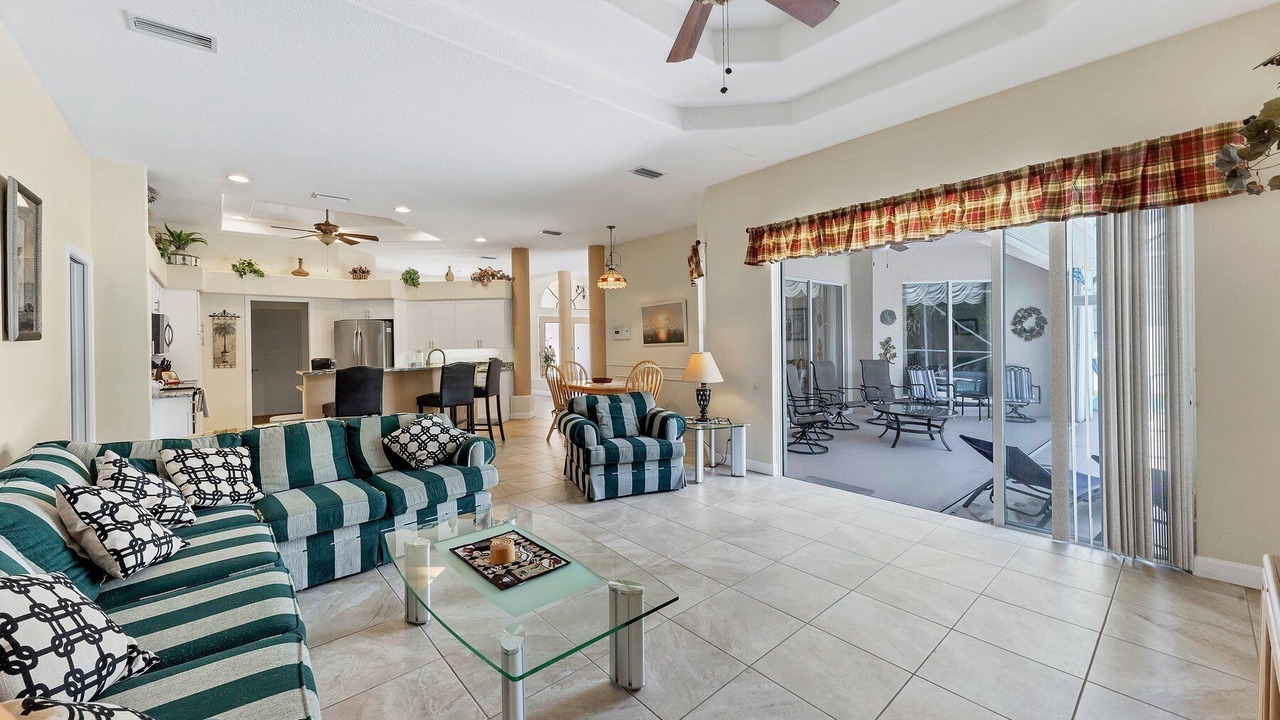 Photo of Livingroom in Englewood
