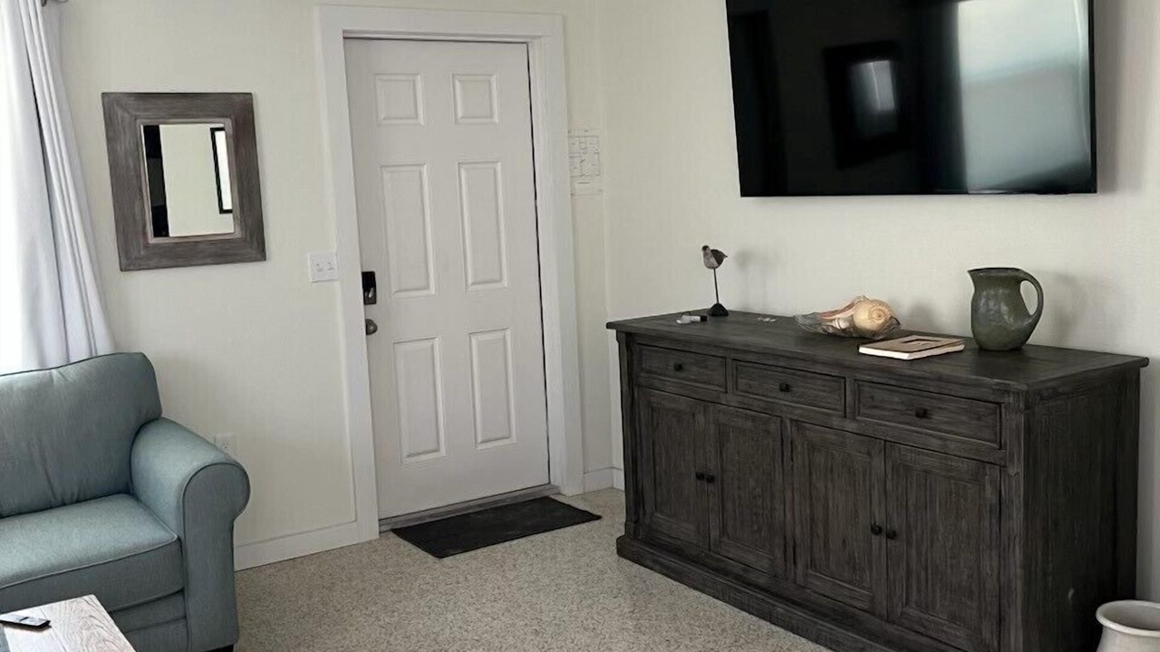 Photo of Livingroom in Holmes Beach