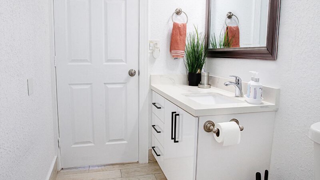 Photo of Bathroom in Marathon