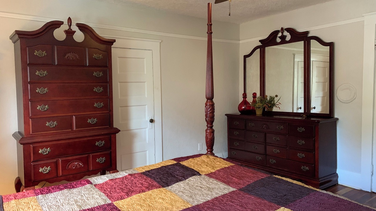Photo of Bedroom in Historic Downtown Melbourne