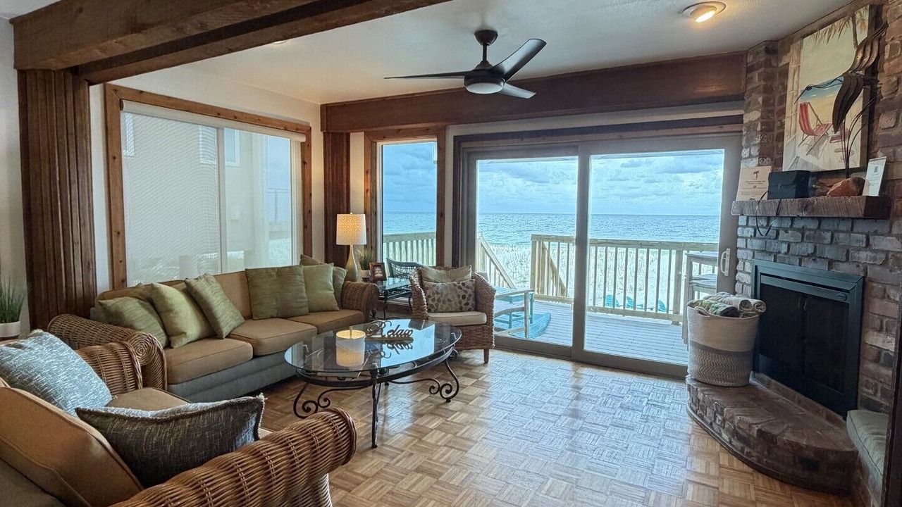 Photo of Livingroom in Sunset Beach