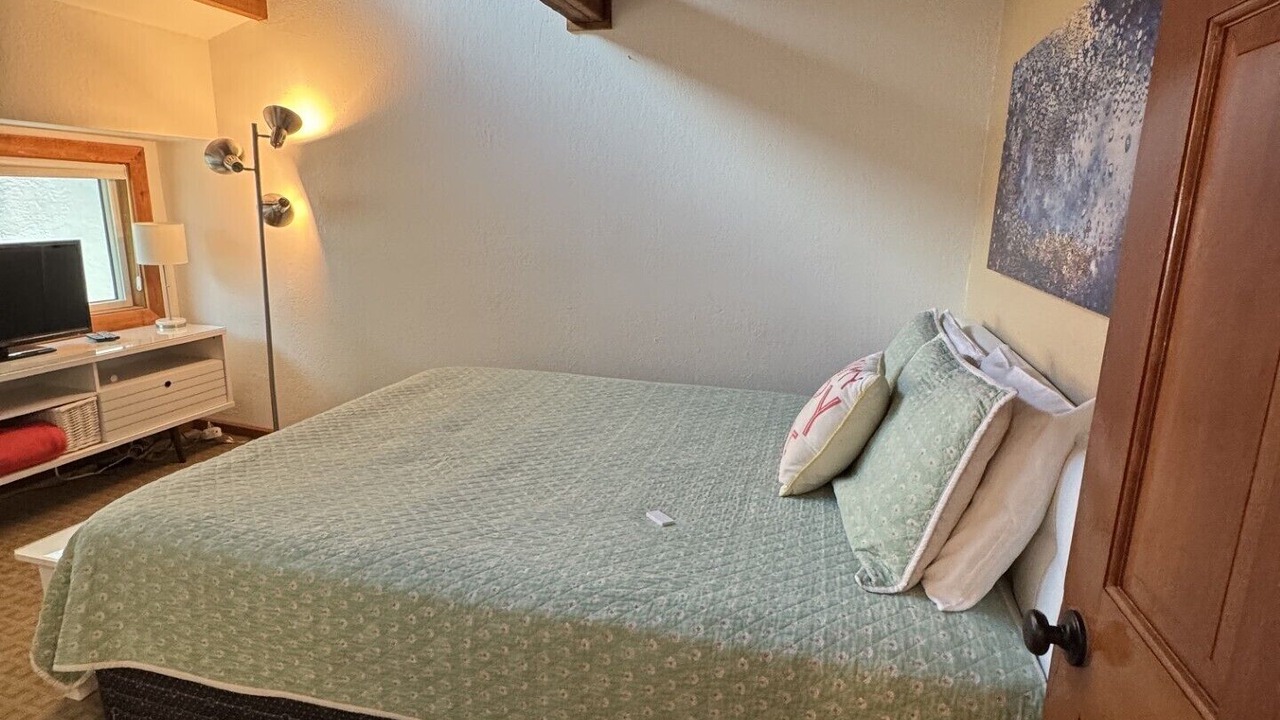 Photo of Bedroom in Sunset Beach