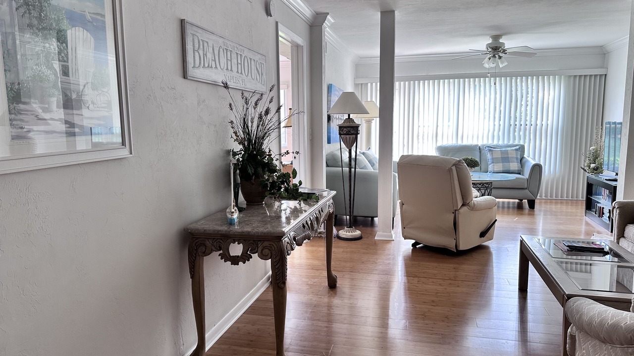 Photo of Livingroom in East Naples