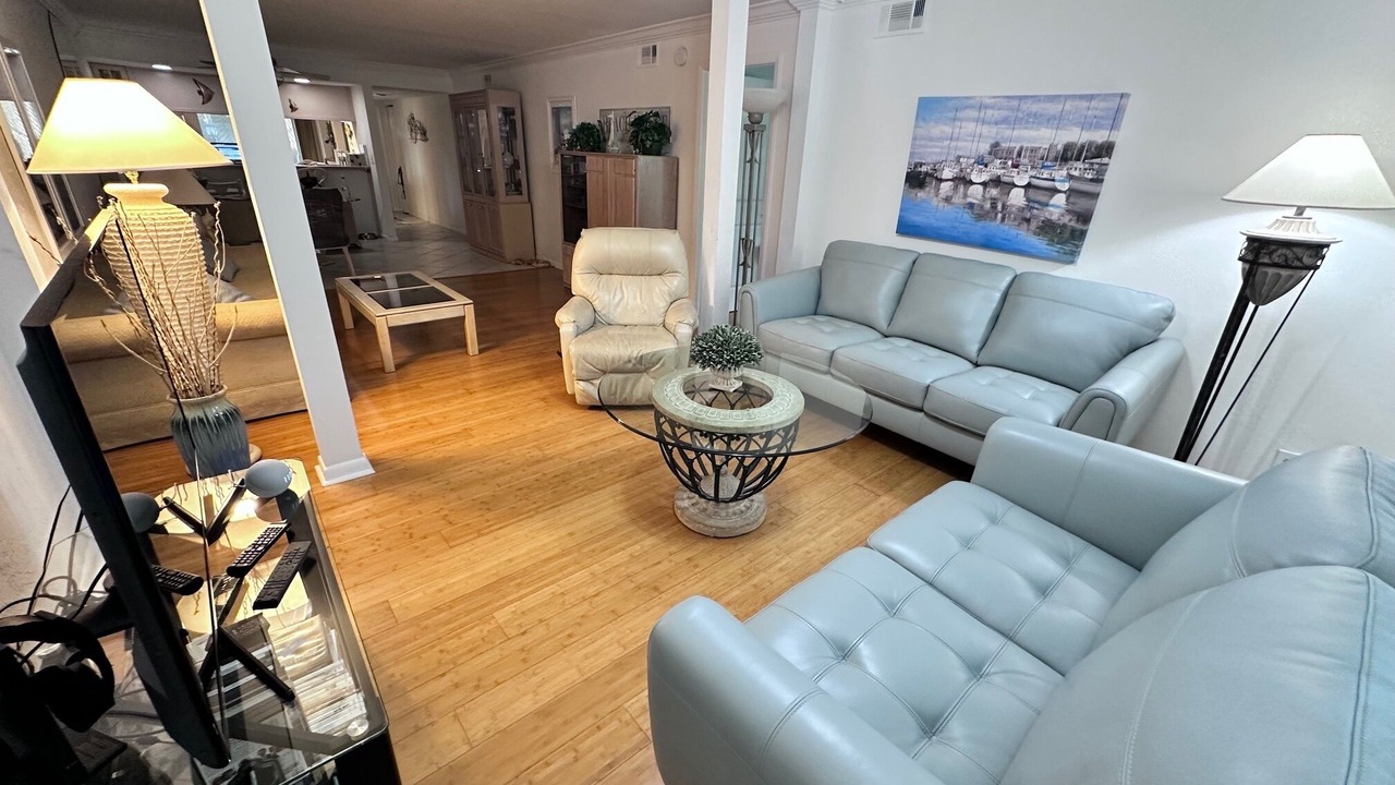 Photo of Livingroom in East Naples