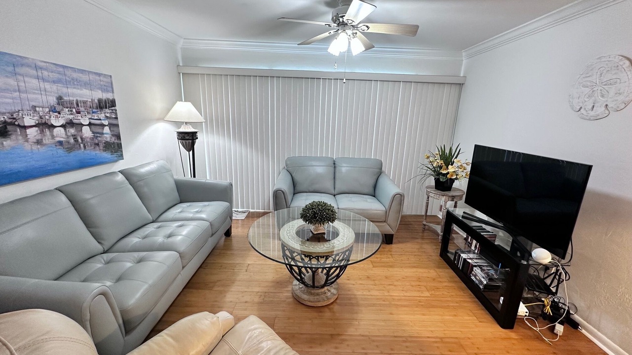 Photo of Livingroom in East Naples