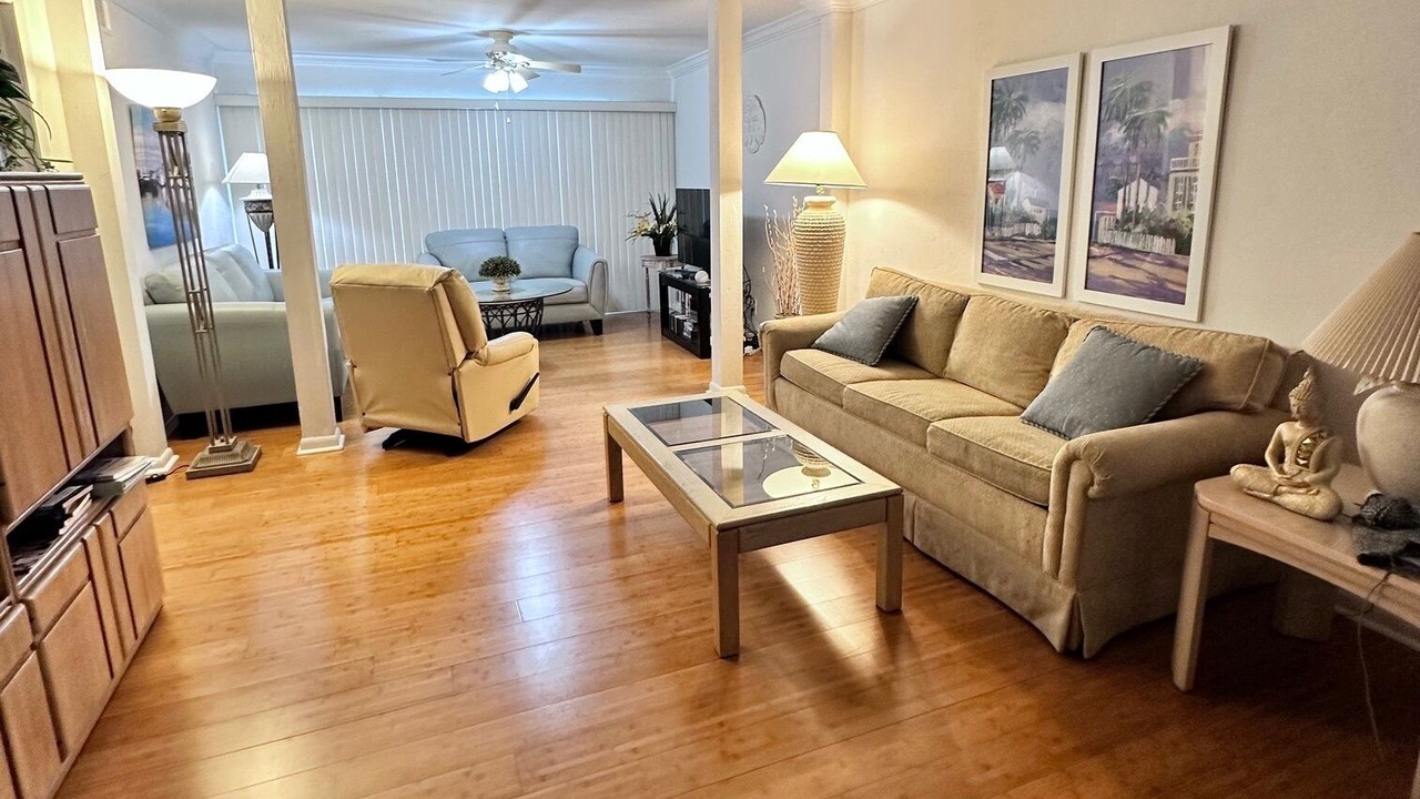 Photo of Livingroom in East Naples