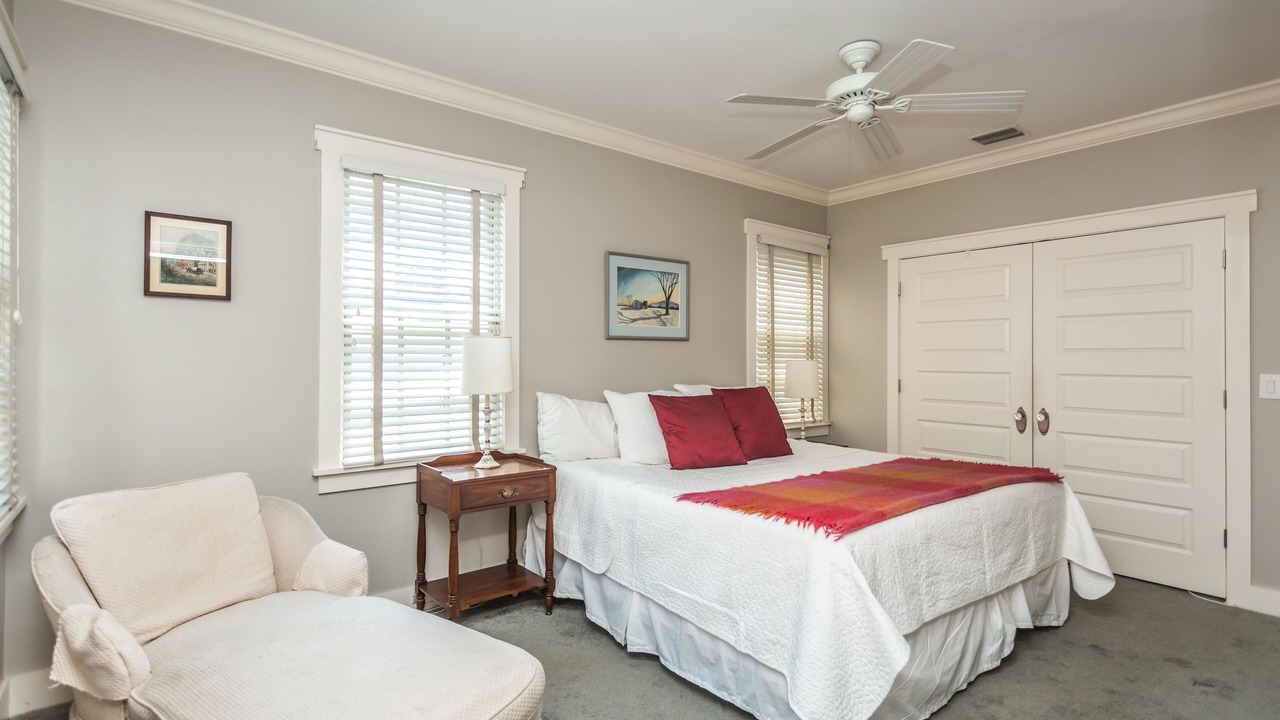 Photo of Bedroom in Historic Old Northeast