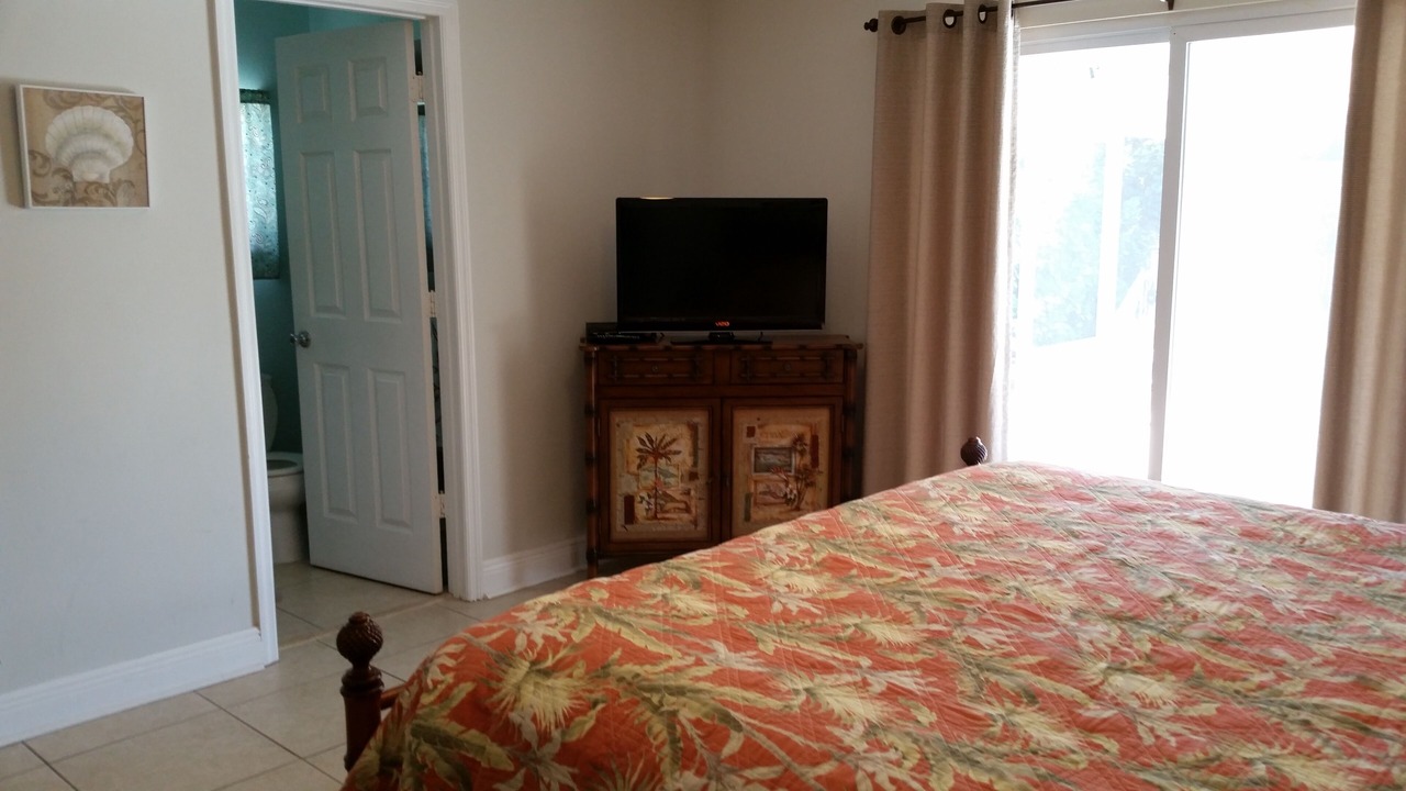 Photo of Bedroom in Naples Park