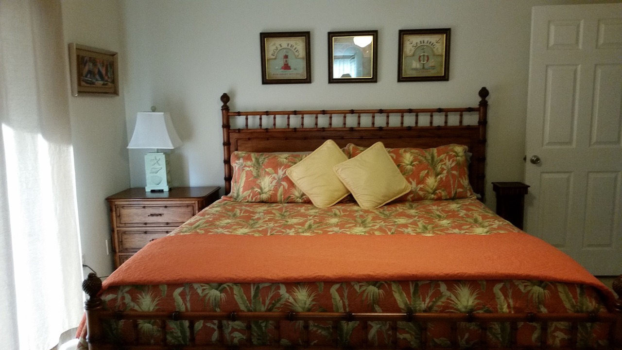 Photo of Bedroom in Naples Park