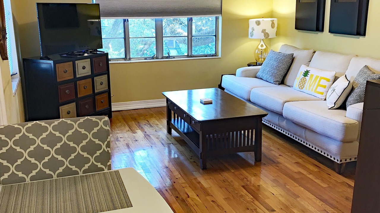 Photo of Livingroom in Historic Hyde Park North