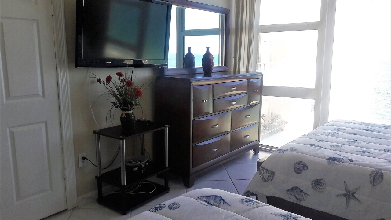 Photo of Bedroom in Galt Mile