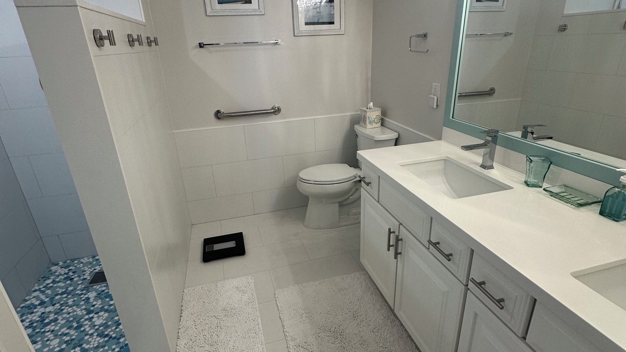 Photo of Bathroom in Islamorada