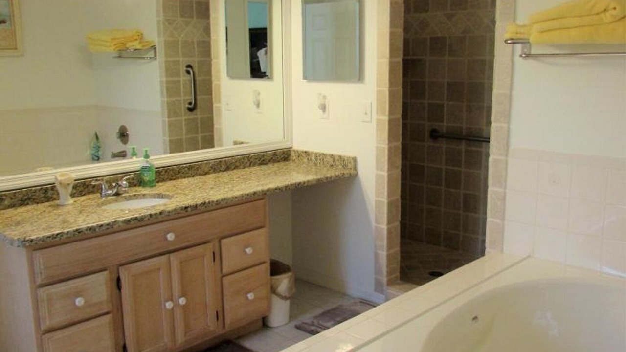 Photo of Bathroom in Melbourne Beach
