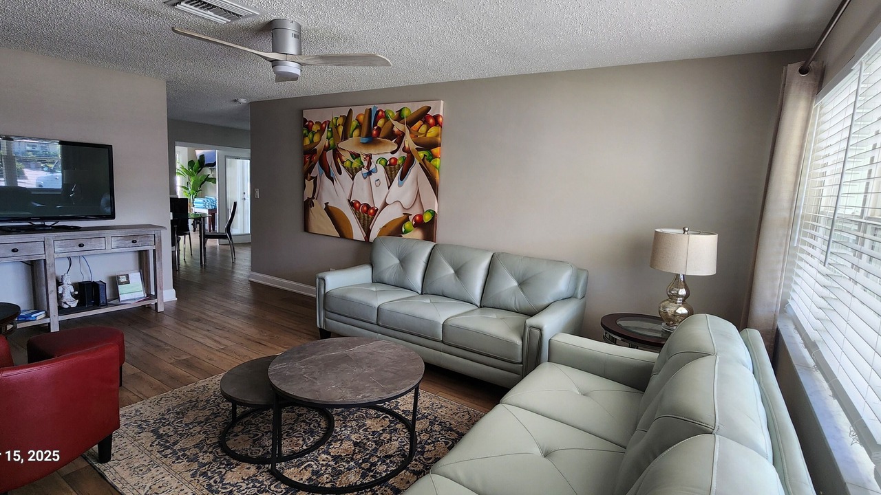 Photo of Livingroom in Redington Beach