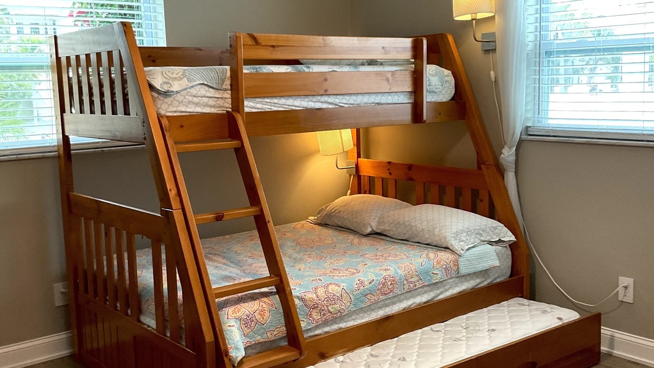 Photo of Bedroom in Redington Beach