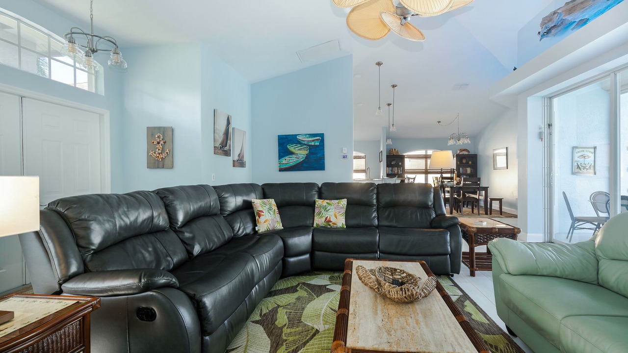 Photo of Livingroom in Central Naples