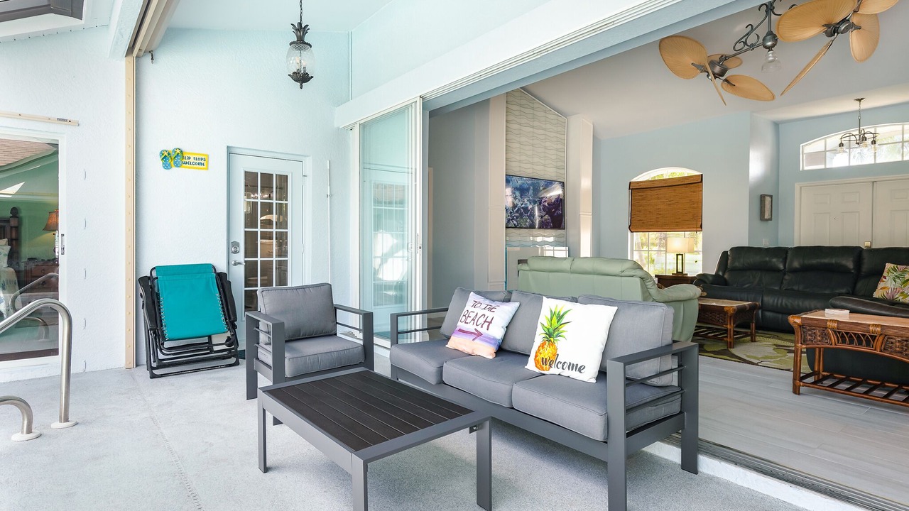 Photo of Livingroom in Central Naples