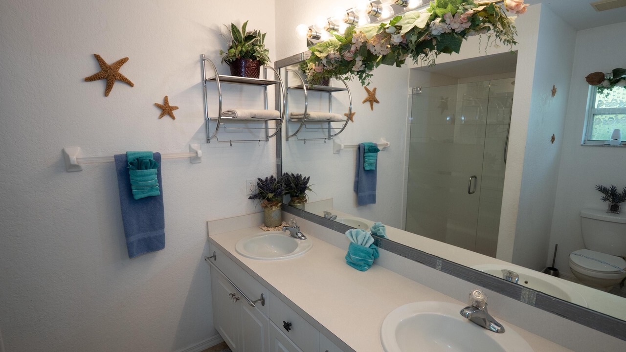 Photo of Bathroom in Mariner