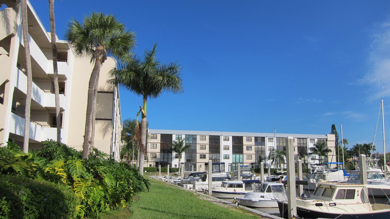 Photo of Others in Old Naples