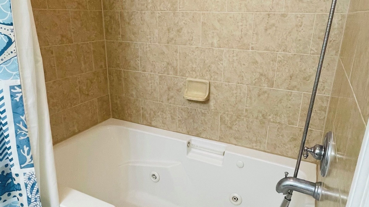 Photo of Bathroom in Treasure Island
