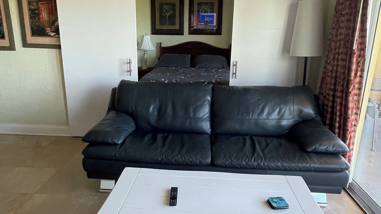 Photo of Livingroom in Treasure Island
