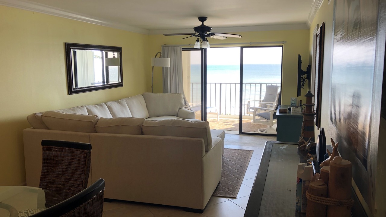 Photo of Livingroom in Hutchinson Island South