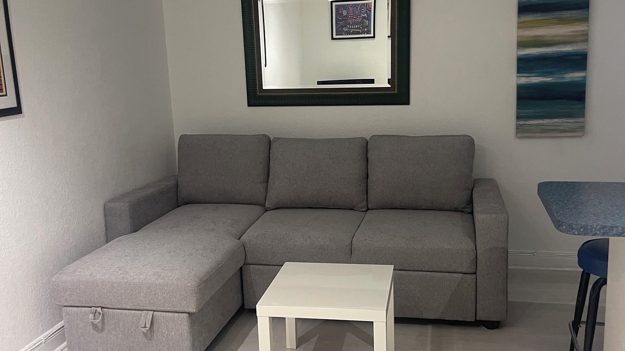 Photo of Livingroom in Galt Mile