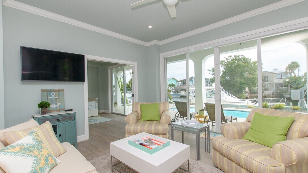 Photo of Livingroom in Venetian Shores