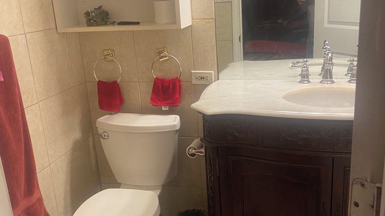 Photo of Bathroom in Marathon