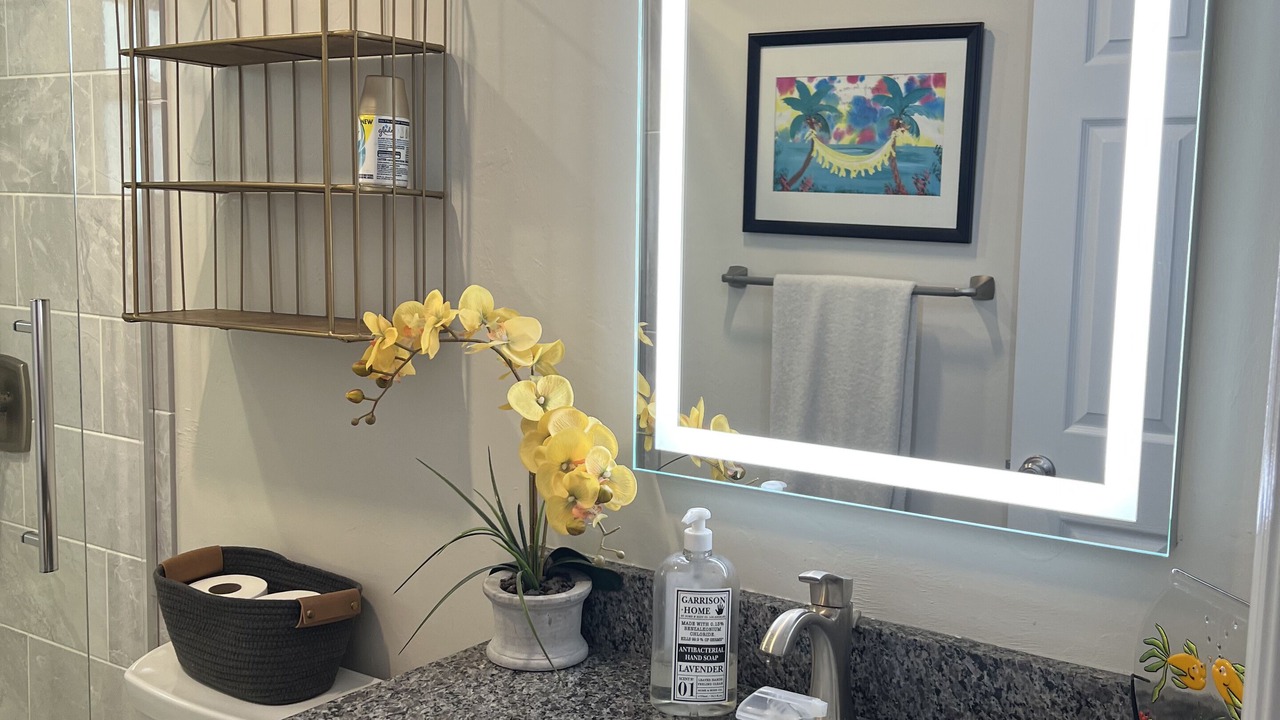 Photo of Bathroom in Caloosahatchee