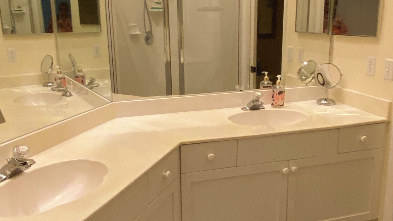 Photo of Bathroom in Imperial Golf Estates