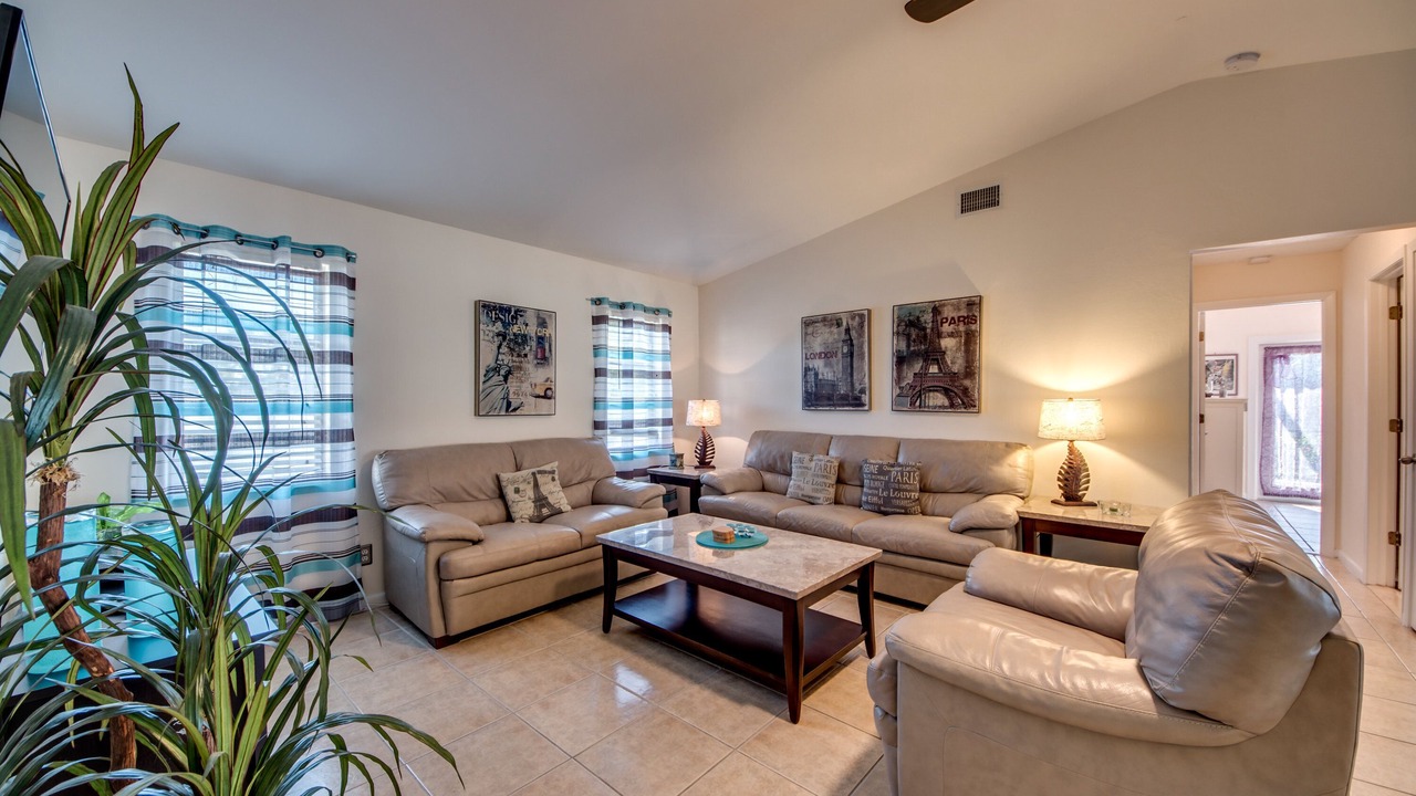 Photo of Livingroom in Caloosahatchee
